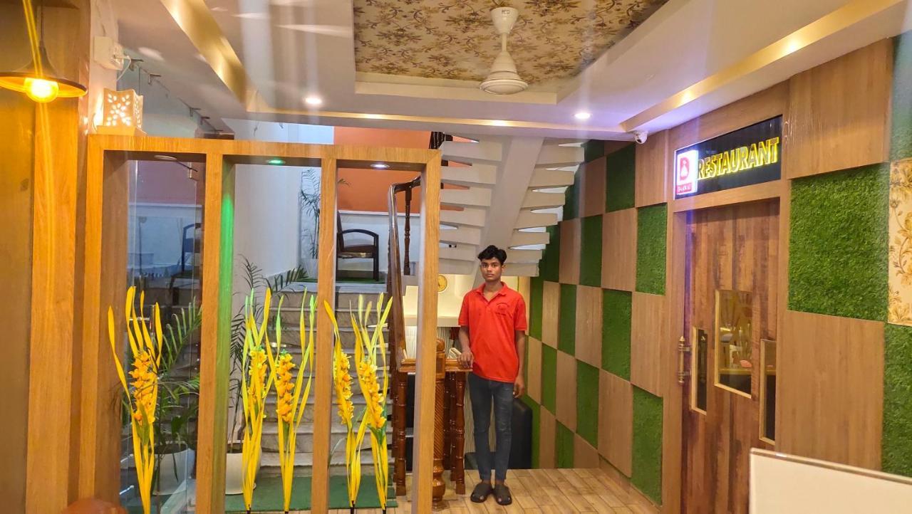 Hotel Shivay Palace Basti 외부 사진