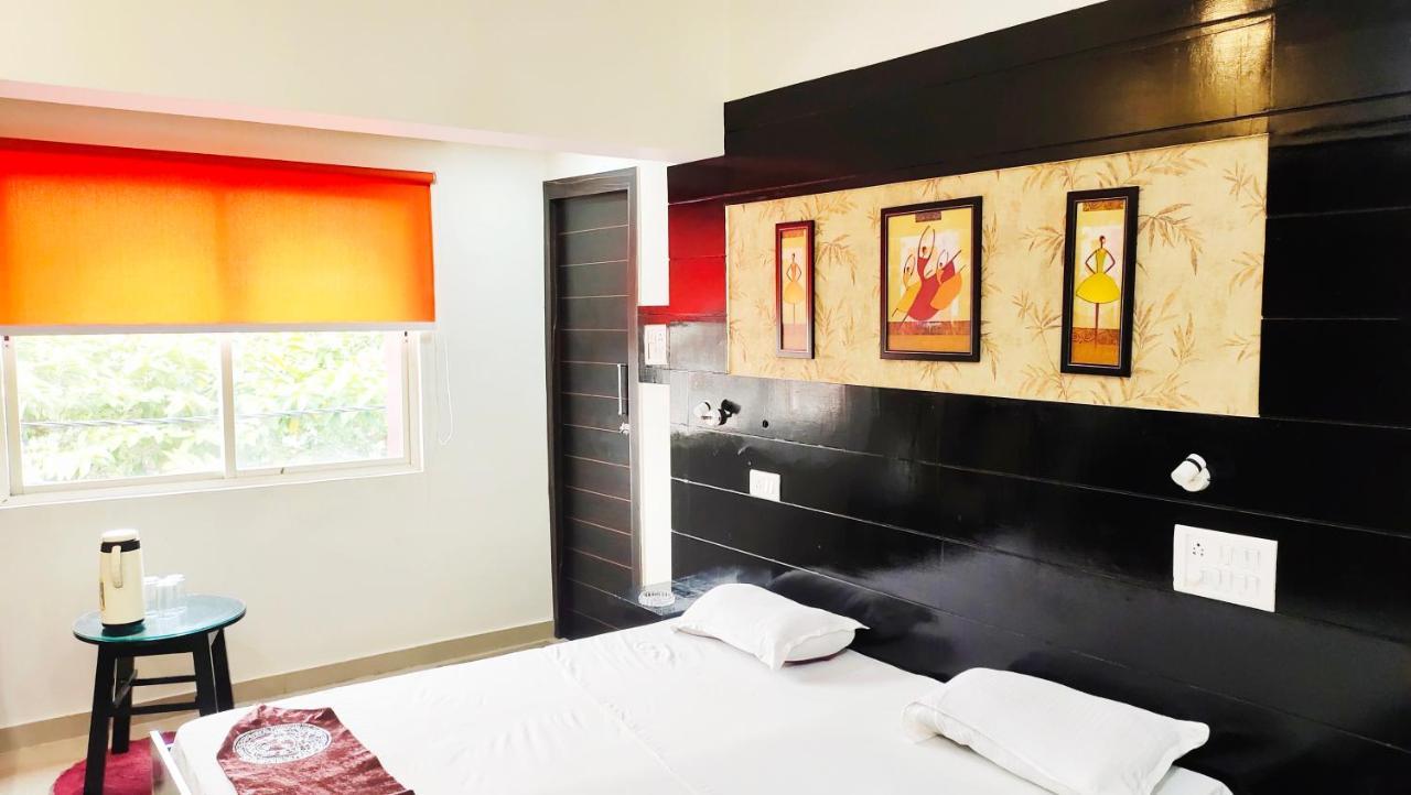 Hotel Shivay Palace Basti 외부 사진